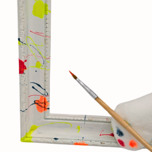 Max fait de la peinture - Tableau déco enfant signé Max le lapin